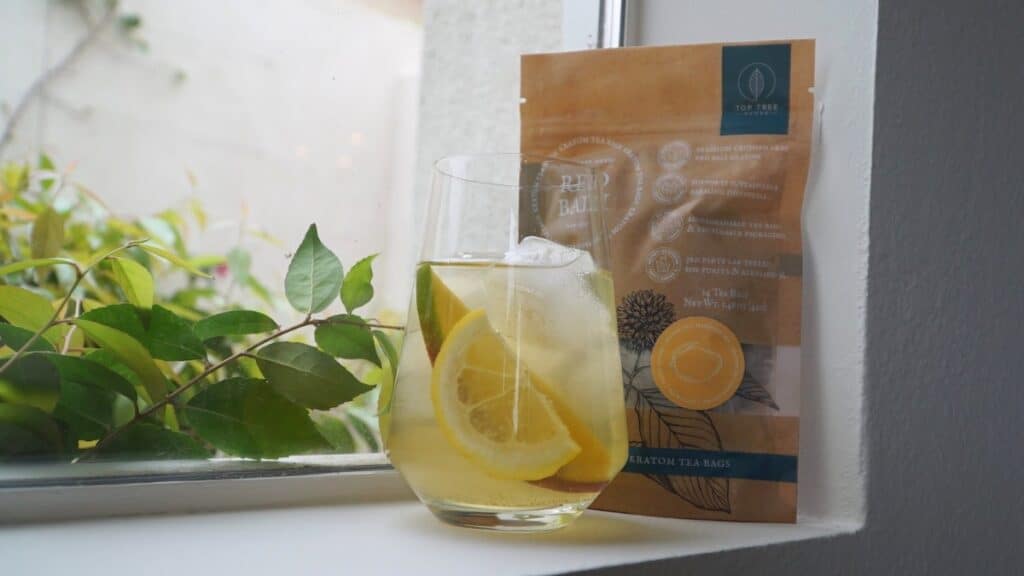 Red vein kratom tea supports relaxation and relief, so it's a great option for making kratom seltzer after a long day.